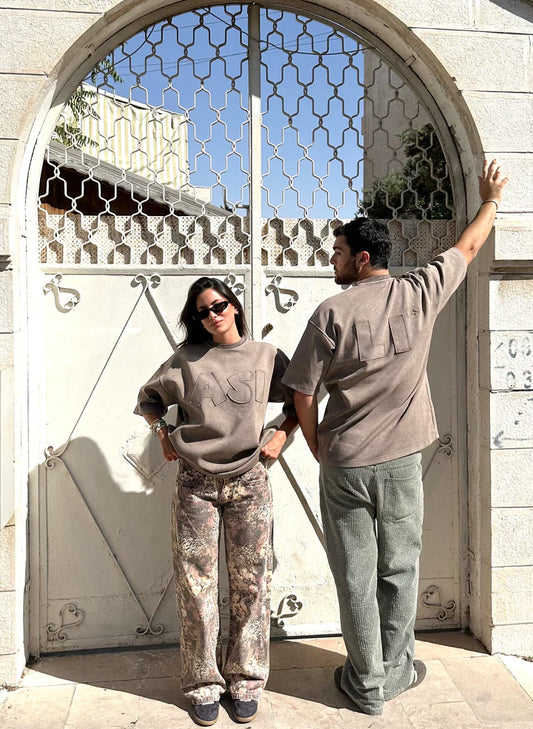 THE ASILI PATCH T-SHIRT IN COFFEE