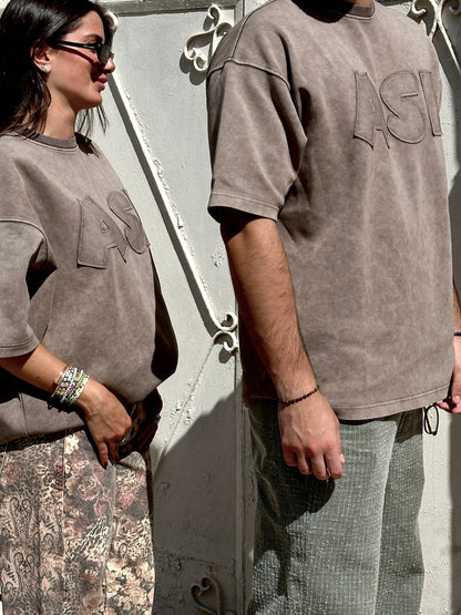 THE ASILI PATCH T-SHIRT IN COFFEE